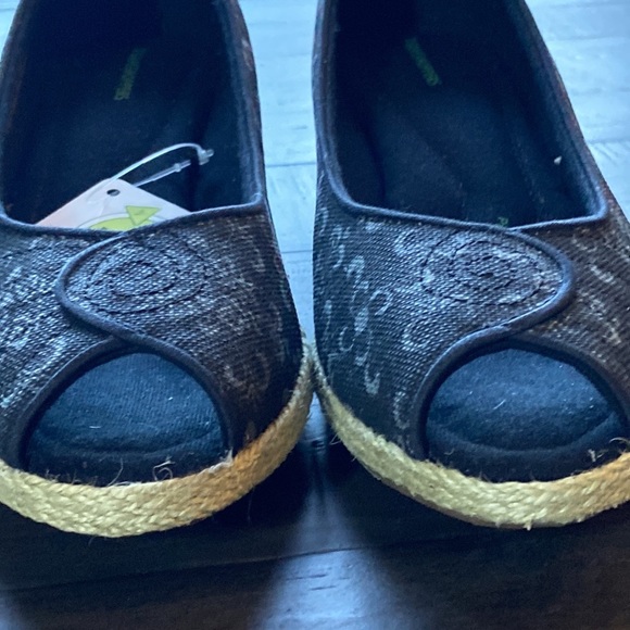 Grasshoppers shoes Black Open Toe Wedge Size 9.5 medium Purefit Comfort NEW - Picture 3 of 6